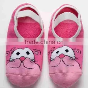 Non Slip Sock for Adults Gripper Socks for Adults Anti Slip Sock thumbnail-2