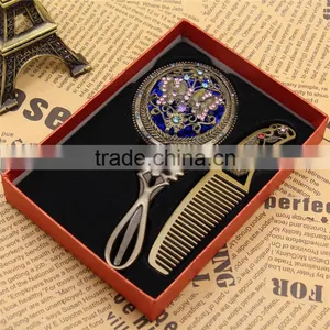 Retro Rhinestone Ladies Makeup Compact Pock Hand Held Mirror Hair Comb Set thumbnail-2