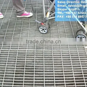 Galvanized Trench Floor Grating thumbnail-4