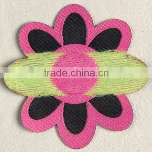 Hangzhou Label Factory Custom Flower Shaped Woven Label Patch for Girls Pantyslip thumbnail-2