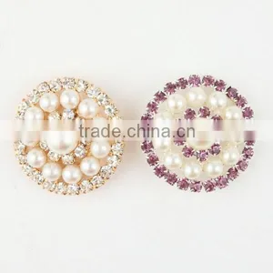 Wholesale Fashion Round Rhinestone Button With Plastic Pearl for Apparel Decoration thumbnail-3