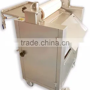 Full Automatic Peeling Machine of Squid Plate Skin Peeling Removing Machine thumbnail-2