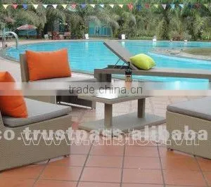 PE Wicker/Rattan Outdoor Table Set thumbnail-1