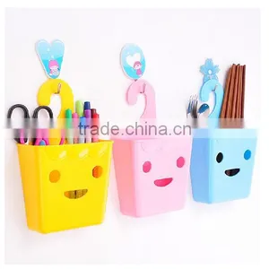 PP Multifunctional Smiling Face Plastic Storage Basket ,smile Shape Mini Hanging Basket Container thumbnail-1