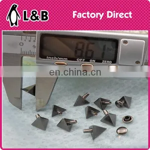 10*13mm Wholesale Popular New Fashion Bifurcated Triangle Design Rivet thumbnail-1
