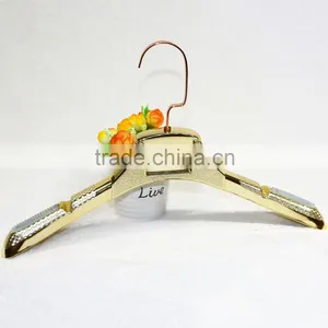 High Quality Glossy Gold Plastic Clothes Hanger for Dress Display thumbnail-4