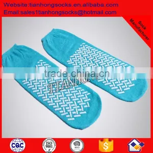Non Slip Double Anti-slip Sock Wholesale OEM Service Medical Use Sock With Full Terry Indoor Anti Slip Trampoline Sock thumbnail-2