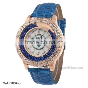 Luxury Women Fashion Leather Band Quicksand Crystal Quartz Watch thumbnail-3