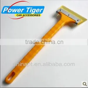 Hot Sales Cowhellsn Car Snow Shovel thumbnail-1