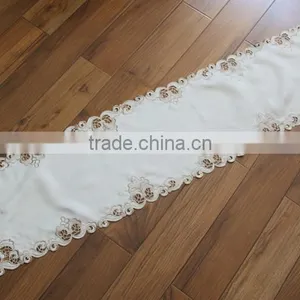 Popular Handmade Embroidery Cutwork White Wedding Table Runner thumbnail-1