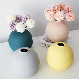 Japanese Zakka Pink Creative Gifts Ball Bottle Vase For Hotel thumbnail-4