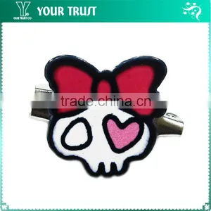 White And Black Scissor Rhodium Safety Clothing Custom Metal Badge Pin thumbnail-3