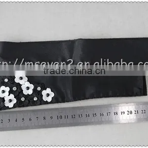 Customized Angle Shaped Beaded Necklace, Black Collar With Flower Beaded for T-shirt thumbnail-2