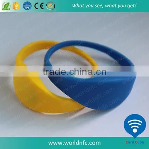 Hot-selling Waterproof Silicone RFID Wristband RFID Bracelet for Door thumbnail-1
