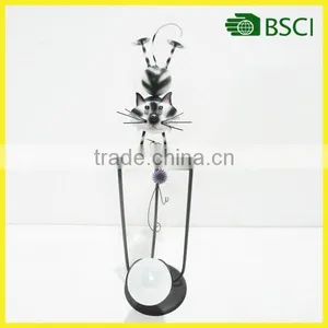 YS15160 Metal Cat Decor With Solar Powered Decoration Garden Balls Light thumbnail-1