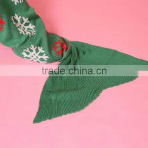 Customized Size and Color Christmas Green Knitted Mermaid Tail Blanket for Ladies thumbnail-4