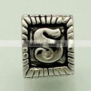 China Manufacturer Fashion Single Letter Beads Metal Alphabet Letter Beads thumbnail-2