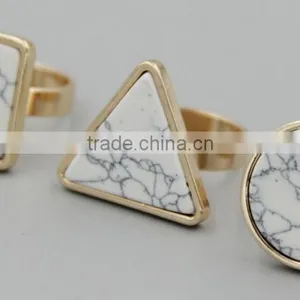 Black and White Turquoise Alloy Ring With Different Shapes thumbnail-2