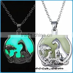 Summer Elegant Night Light Glow In Dark Luminous Rose Flower Pendant Necklace thumbnail-6
