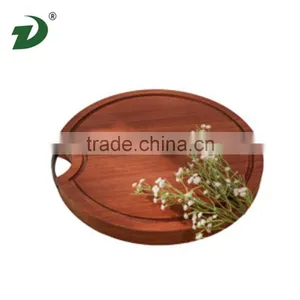 Round Pine Wood Cutting Board thumbnail-2
