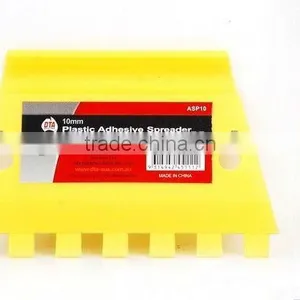 Plastic Putty Knife thumbnail-1