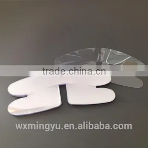 China Custom Plastic Collar Butterfly For Shirt Garment Accessories thumbnail-1