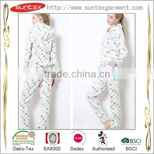 100% Polyester Hight Quality Nightwear thumbnail-1