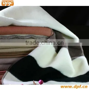 High Quality Super Soft 100% Polyester Hotel Blanket thumbnail-1