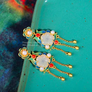 Hetian White Jade and Pearl Earring thumbnail-2