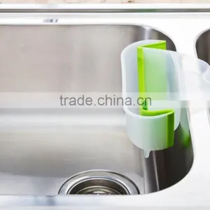 Over the Sink Plastic Collapsible Colander thumbnail-4
