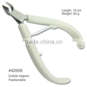 Plastic Handle Cuticle Nippers thumbnail-1