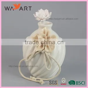 Elegant Flower White Ceramic Lavender Essential Oil thumbnail-2