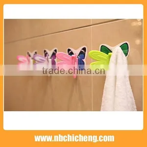 Decorative Plastic Stick Wall Hangers Hook thumbnail-4