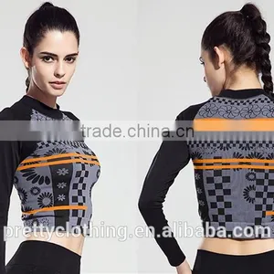 Women's Activewear Long Sleeve Floral Printed Yoga Athletic Clothes Wear T-Shirt thumbnail-3