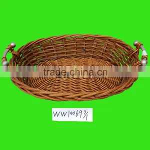 Wicker Fruit Plate With Handle thumbnail-1