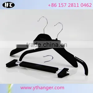 High End Velvet Hanger With Custom Velvet Color thumbnail-1