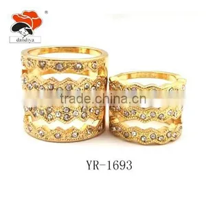 Marriage Ring Cheap Flashing Wavy Multi-layer Diamante Matching Wedding Bands thumbnail-1