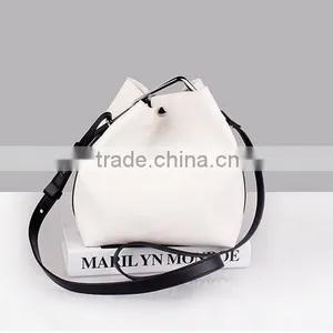2016 New Korean Fashion Square Buckle Leather Bucket Bag thumbnail-4