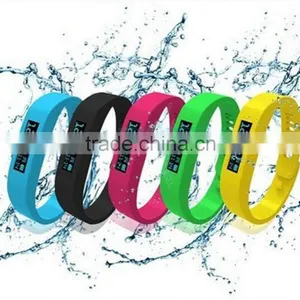 OLED Smart Healthy Bracelet Bluetooth V4.0 Wristband With Pedometer Tracking Caloria Compatible With Android & IOS thumbnail-4