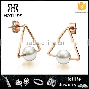 Wholesale Fashion Jewelry Triangle Shape 18K Rose Gold Plated Pearl New Earring Designs for Women thumbnail-1