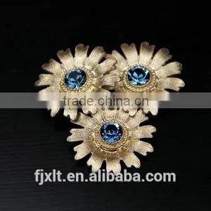 Alloy Flower cc Brooch thumbnail-5