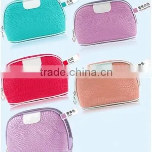 Five Color Stylish Waterproof Shell Snake pu Lamination Promotional Toiletry Bag/makeup Bag thumbnail-6