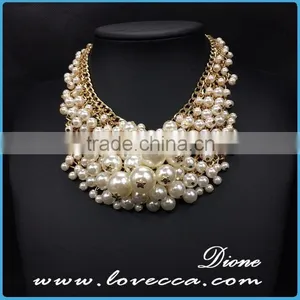 Fashion Flower Pearl Necklace thumbnail-5