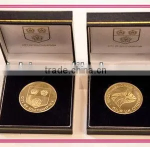 Custom Velvet Wooden Plastic Coin Box thumbnail-1