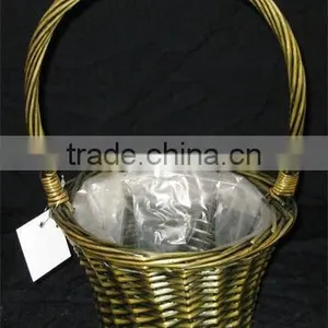 Small Wicker Gift Basket With Plastic Liner thumbnail-1