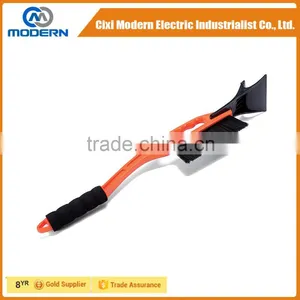 Cixi Modern Snow Devil Brand Car Snow Brush With Ice Breaker in Winter Season thumbnail-1
