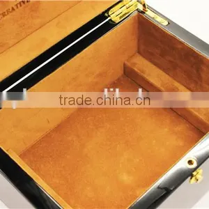 High Gloss Black Finish Single Wooden Watch Box thumbnail-6