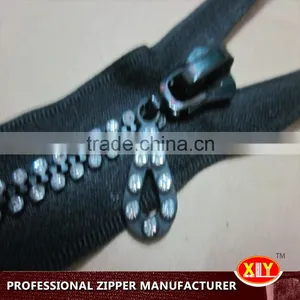 Shenzhen Xly Large Plastic Rhinestone Zipper thumbnail-1