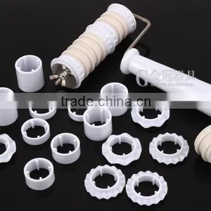 Fondant Cutter Embosser Ribbon Roller Cake Mould Suit DIY Baking Tools thumbnail-1