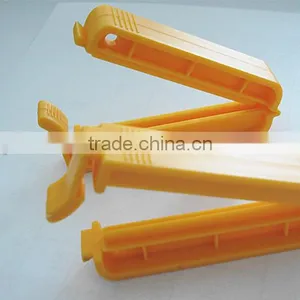CP50 50mm Sealing Length PP Material Logo Print Promotional Plastic Tomato Clip thumbnail-3